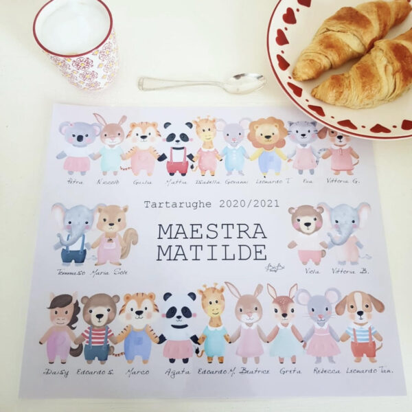 TOVAGLIETTA PERSONALIZZATA DI CLASSE CON MAESTRA COLORI NOMI ANIMALETTI BIBIBABY